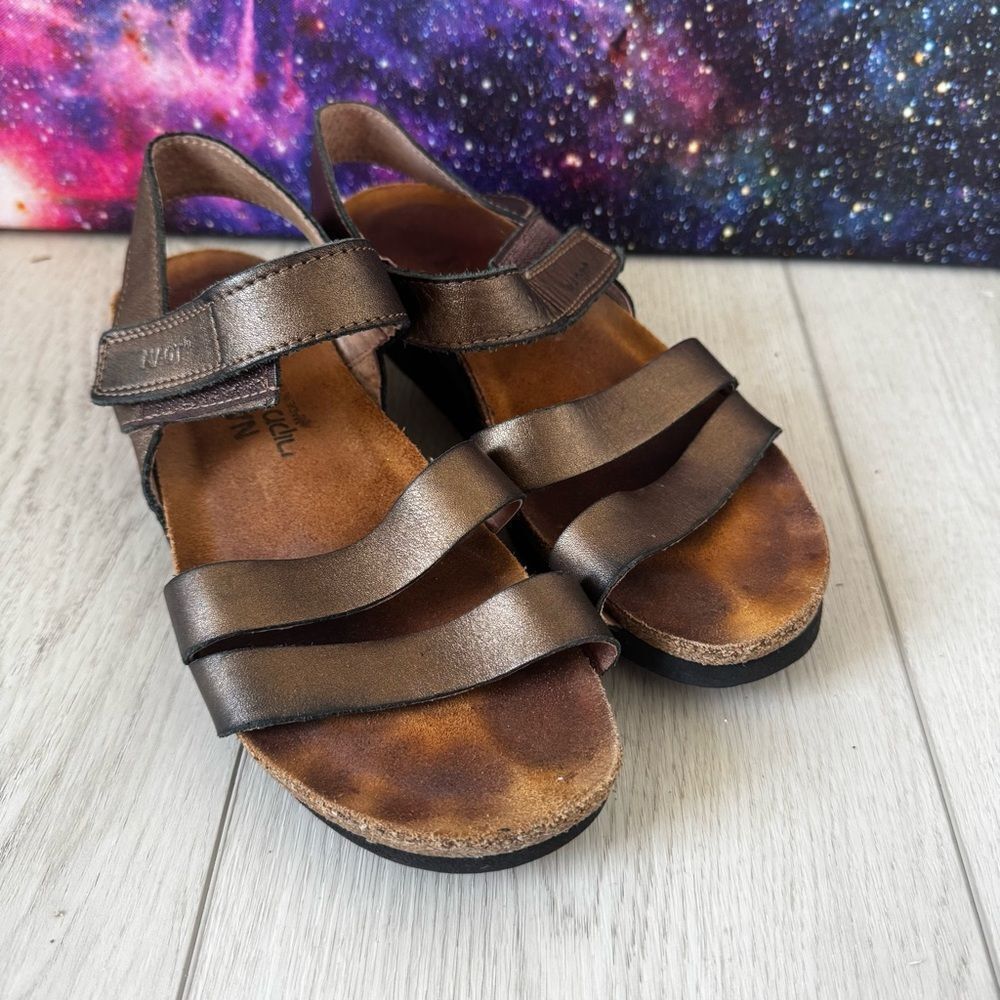 NAOT‎ Kayla Leather Sandal Comfort Wedge Israel Sz 37 EU Buffalo Metallic